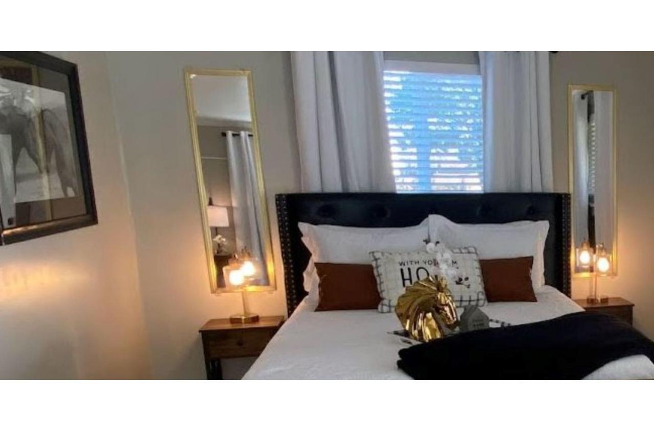 Stunning Cozy Downtown Guesthouse San Antonio Exteriör bild